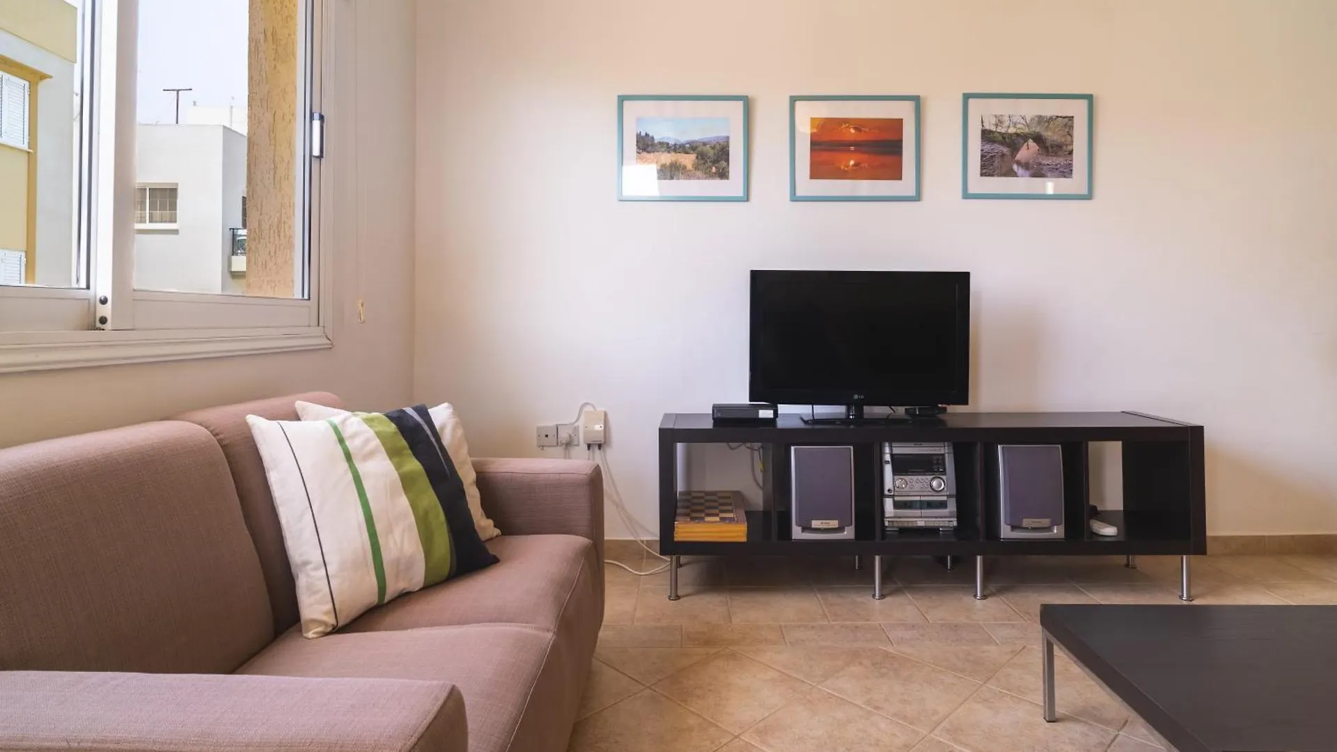 דירה לרנקה Hippo One Bedroom Flat