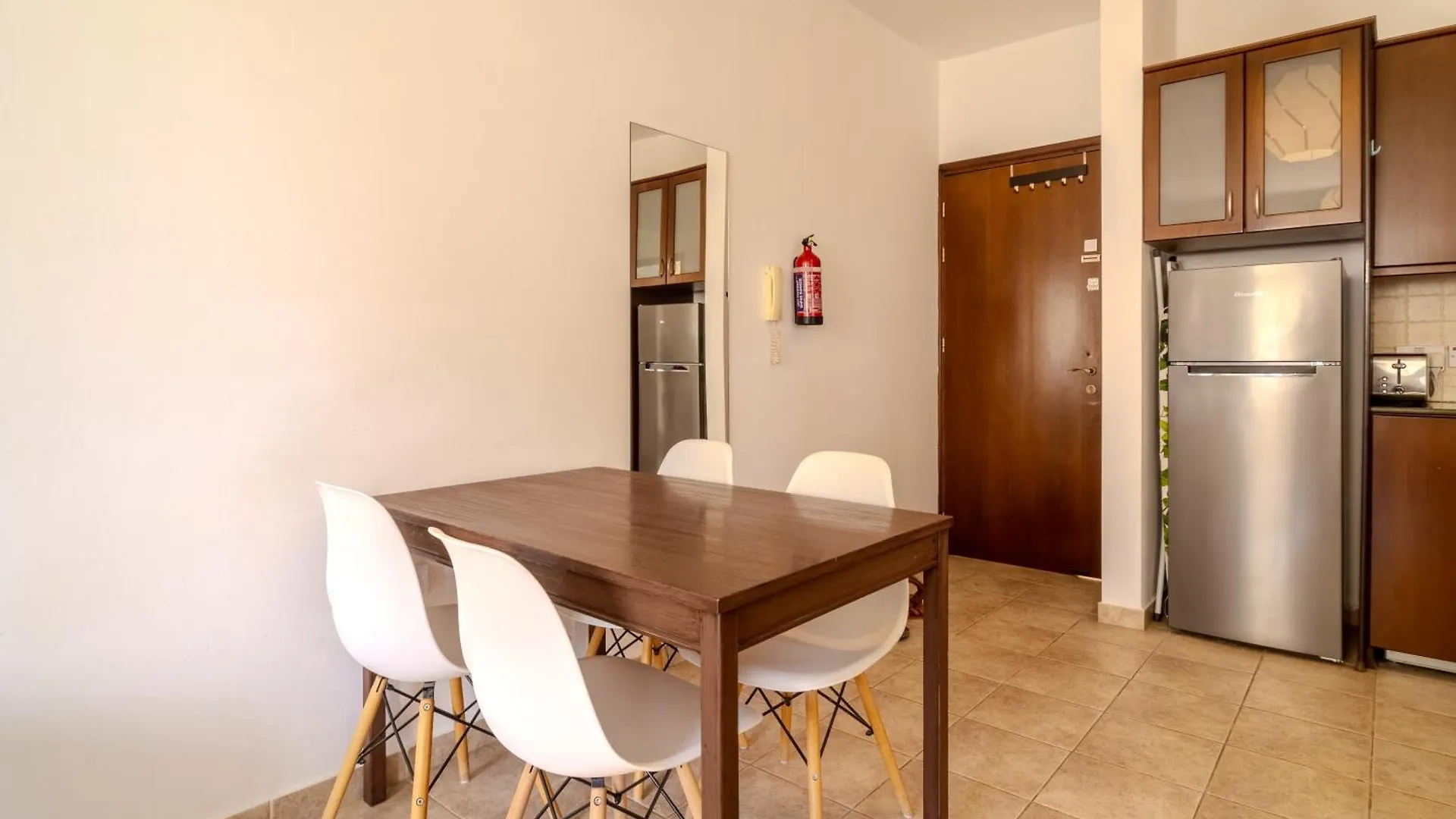 Hippo One Bedroom Flat Larnaka